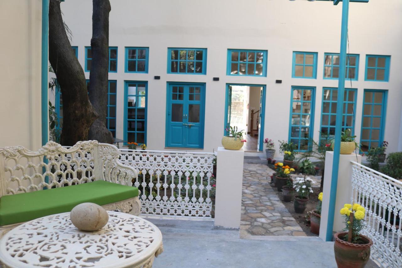 Mango Tree Courtyard Dehradun Hotel Bagian luar foto